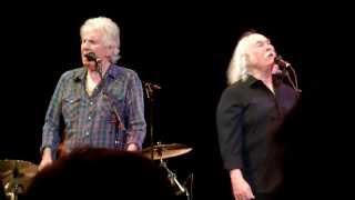 Crosby &amp; Nash -- Lay Me Down -- London October 2011