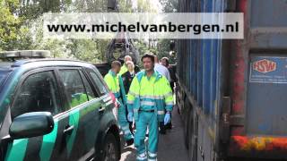 preview picture of video 'Vrachtwagenchauffeur redt te water geraakte automobilist op de Laaglandersluisweg in Velsen Zuid'