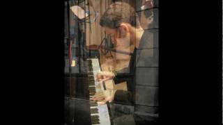 Arnaud Vilquin Trio - I'll Remember April (Gene de Paul)