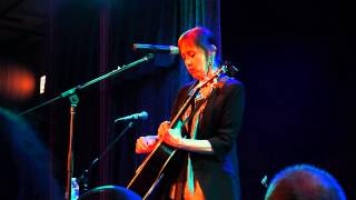 CRACK IN THE WALL - SUZANNE VEGA - CITY WINERY - CHICAGO - 09.29.2013