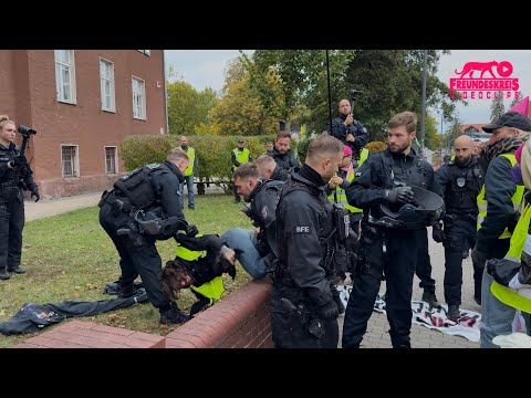 Antifa | Gewalt von BFE-Polizei gegen Blockade gegen Parteitag der Berliner AfD in Jüterbog