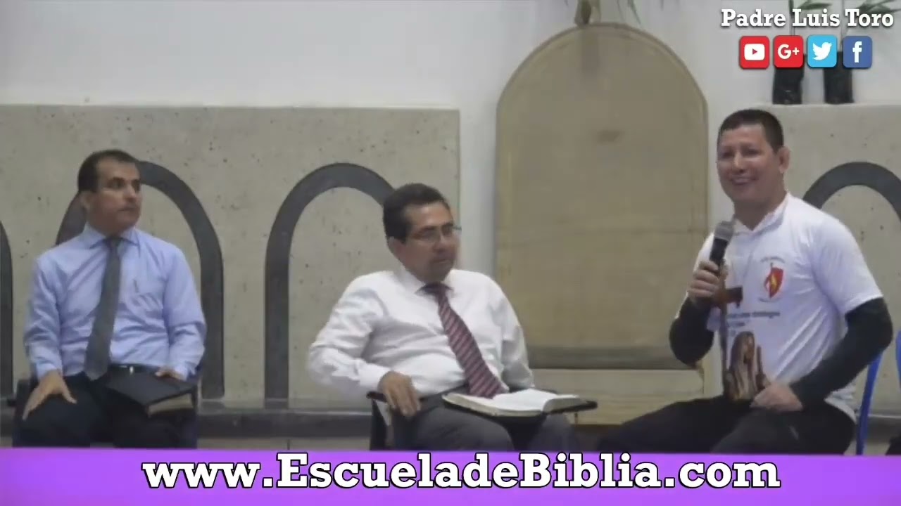 PASTOR SUPLICA LLORANDO 😢  QUE EL PADRE LUIS TORO NO LE RESPONDA POR MIEDO A SER REFUTADO ...