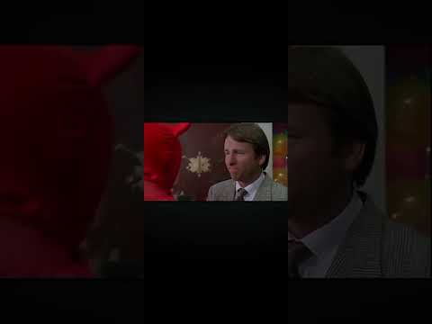 SCENA Z FILMU KOCHANY URWIS 1990 ROKU