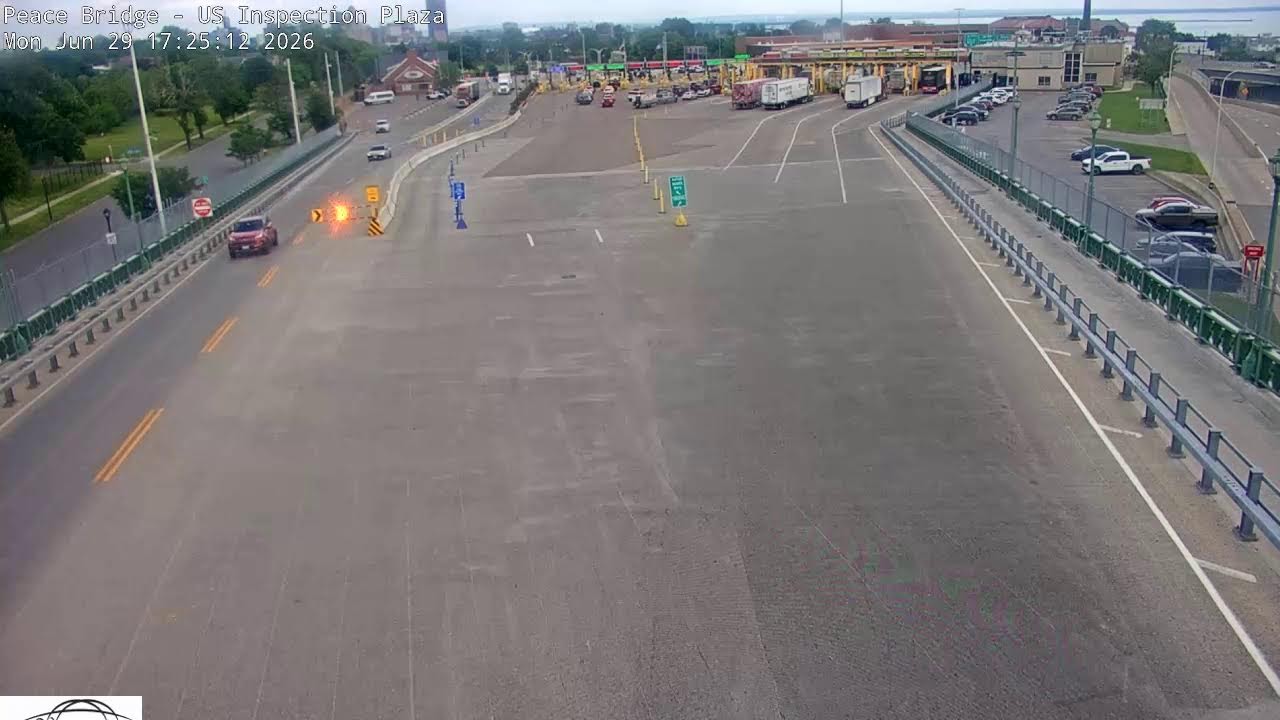 Live webcam view of Peace Bridge US Inspection Plaza