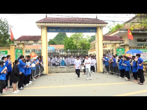 Ghi nhận không khí ngày thi đầu tiên kỳ thi tuyển sinh vào lớp 10 THPT năm học 2022 – 2023 tại thành phố Tam Điệp