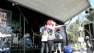 She Screams Remedy-Modern Malady Warped Tour LA 8/23/09