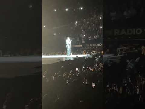 Rosalía @ Mediolanum Forum, Milano, Dec. 1, 2022 - "PIENSO EN TU MIRÁ"