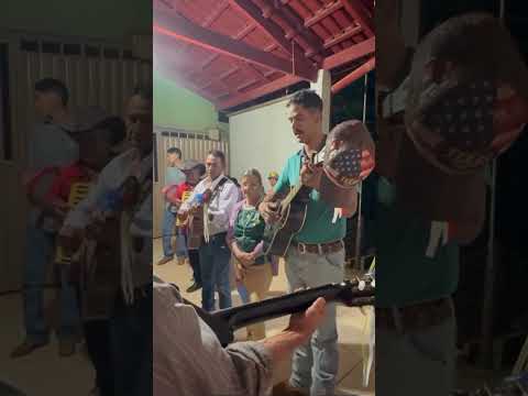 Folia em piracanjuba go guia Julio César 