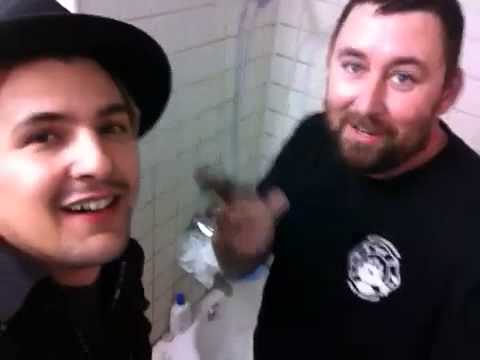 TheDailyWoo - 254 (3/12/13) Justin Scarred Bathroom