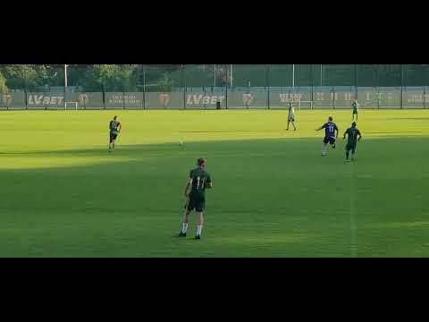 OLDBOY WKS ŚLĄSK Wrocław S.A. - BŁĘKITNI Jerzmanowo 5:0(2:0).
