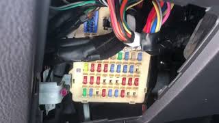 2007-2012 Hyundai Santa Fe Fuse Box Location & Relay Location