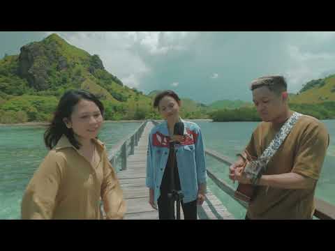 Suara Kayu feat. Yotari - Milikku Bukan Milikkmu (Live at Labuan Bajo) | #MINIATOUR EPISODE 14