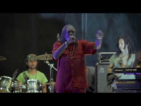 Horace Andy ft Abbaba Soul - Spying Glass (Live Mexico 2019)