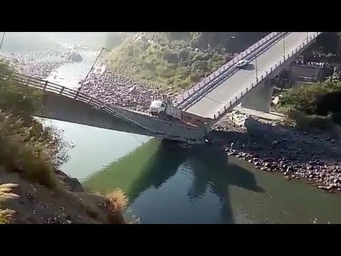 Arab Today- Miraculous escape after bridge collapses