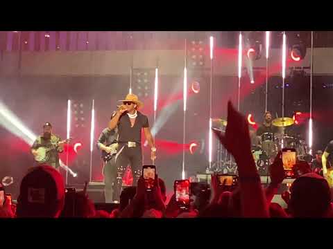 Luke Combs introducing Jimmie Allen CMA Summer Jam July 2021