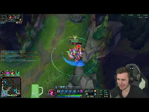 FERMATE QUELLA RUSPA - League of Legends ITA #1905