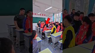 Download lagu The Monitor Had More Power Than the Teacher! 😱📚 #shorts mp3