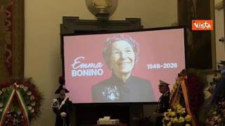 ’Cara Emma, grazie di tutto’, i messaggi scritti a Emma Bonino alla camera ardente