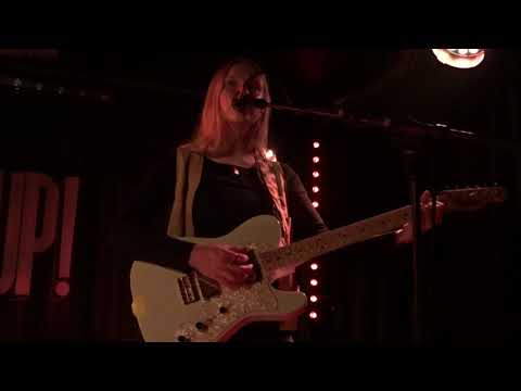 Billie Marten - She Dances - Live in Paris 2019