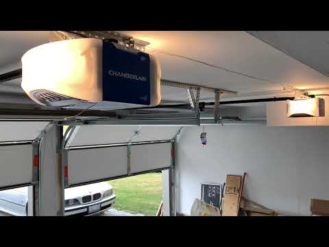 Chamberlain 3/4HP wifi garage door opener for a low clearance ceiling