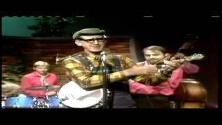 Stringbean - Its Mighty Dark To Travel
