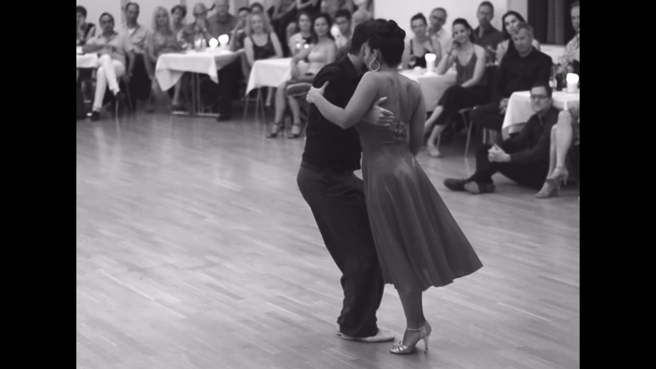 Video thumbnail for Festivalito Tango Primavera Zürich 2017: Pablo Rodriguez & Corina Herrera 'Por la Huella'