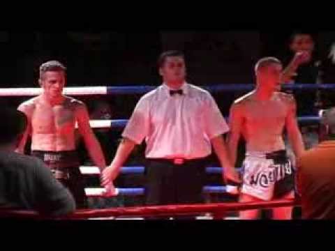 Noc Bojovníků 2008 - Thaibox - Zápas o mistra ČR v thaiském boxu - 2. část