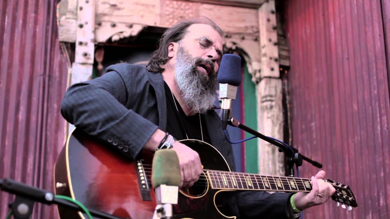 Steve Earle & The Dukes - You're The Best Lover That I Ever Had (Porch Recording) - YouTube