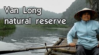 preview picture of video 'Vietnam: Bicycle & boat trip natural reserve Van Long - Ninh Binh'