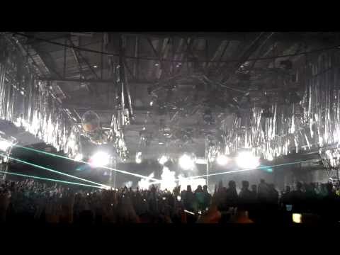 Diplo sandstorm vs epic pier 94 12/30/12