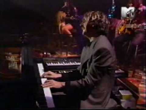 (12) Nos Siguen Pegando Abajo  Charly Garcia Mtv