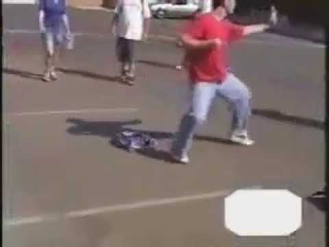 Kung Fu Guy vs Gangster (Throwback)