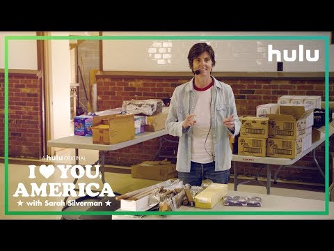 ティグ・ノータロがオークショニアになる方法を教えてくれます。 (Tig Notaro Learns How To Be An Auctioneer | I Love You, America on Hulu)