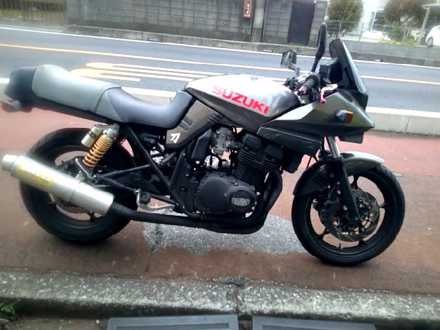 NO.5191　スズキ　ＧＳＸ４００Ｓ　ＫＡＴＡＮＡ　水冷４サイクル１６バルブ４気筒エンジン　ＷＲ’Ｓマフラー　フェンダーレス　ガンメタリック GSX400S カタナ/スズキ 水冷4サイクル16バルブ4気筒エンジン WR