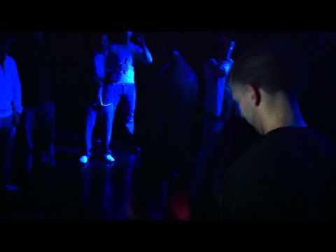 DJ PHINATIK SHOWING HIS MOVES @ Back To WAX 2