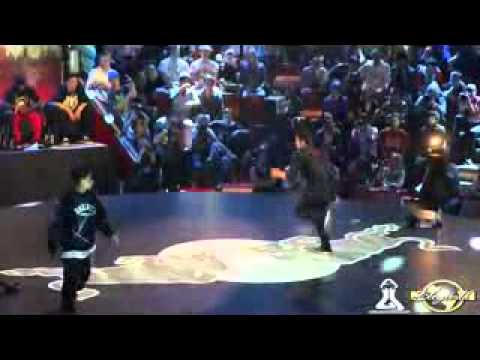 ROXRITE vs LIL G RED BULL BC ONE 2011 WWW BBOYWORLD COM   YouTube xvid