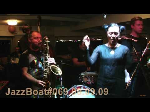 Four & More featuring Lera Gehner - "What A Wonderful World!" (Bob Thiele/George David Weiss)