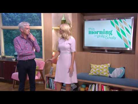 Can Phillip Play Pokemon While In The Car? | This Morning