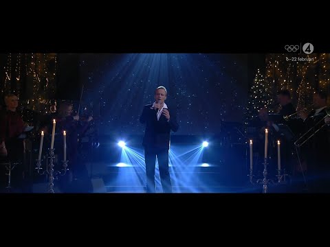 Andreas Weise sjunger "O Helga natt" i Bingolotto Uppesittarkväll 2025  | TV4 & TV4 Play