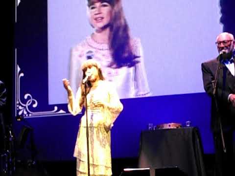 The Seekers, Liverpool Philharmonic Hall, 4th May 2014, 'When Will The Good Apples Fall'.