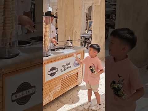 #HAKIKI #turkishicecream #goodvibes #ytreelshort #justforfun #forentertainmentpurposeonly
