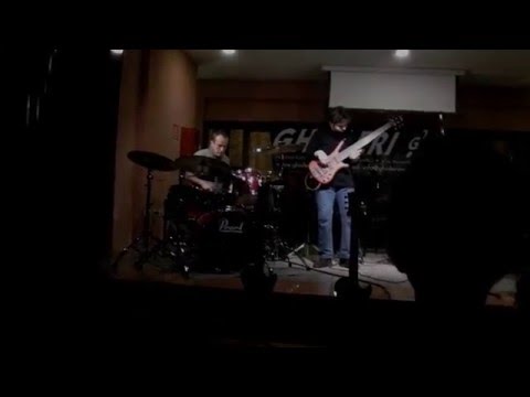 Stefano Capomagi - Gaudì bass solo - ao vivo!!!