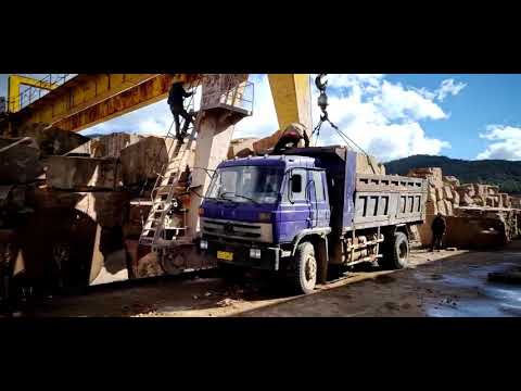 Sand stone quarry prepare stone for Germany client