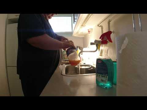 MongoTV_7240 - BLANDER SAFTEVAND SØNDAG OG KOGER 4 ÆG TIL FROKOST