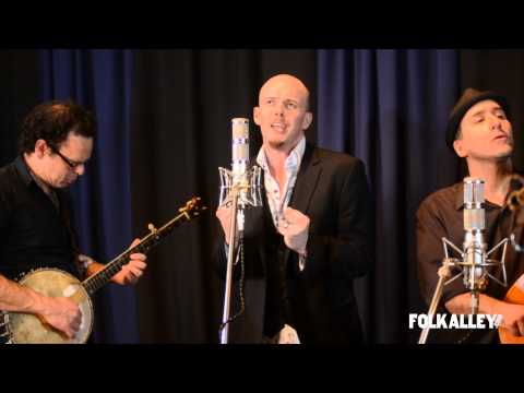 Folk Alley Sessions: Dry Bones - "Two More Days"
