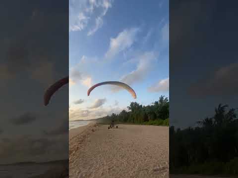 Parachute Climbing #beach #flying  🏝️🪂🌊