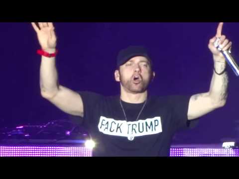download lagu mp3 mp4 Airplanes Eminem Live, download lagu Airplanes Eminem Live gratis, unduh video klip Airplanes Eminem Live