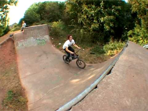 Seventies BMX - Robbo x Matt Roe / 80's Halfpipe Session