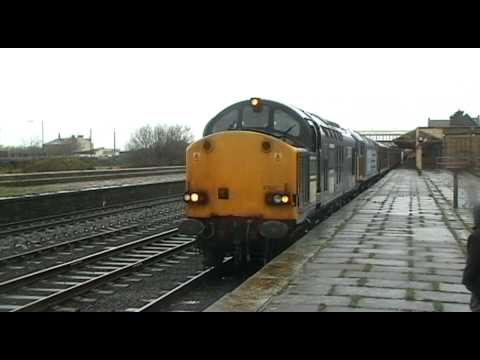 DRS 37607 with 47832 DIT Top'nTail 57012 Maryport - Workington leaving Workington 6/4/10