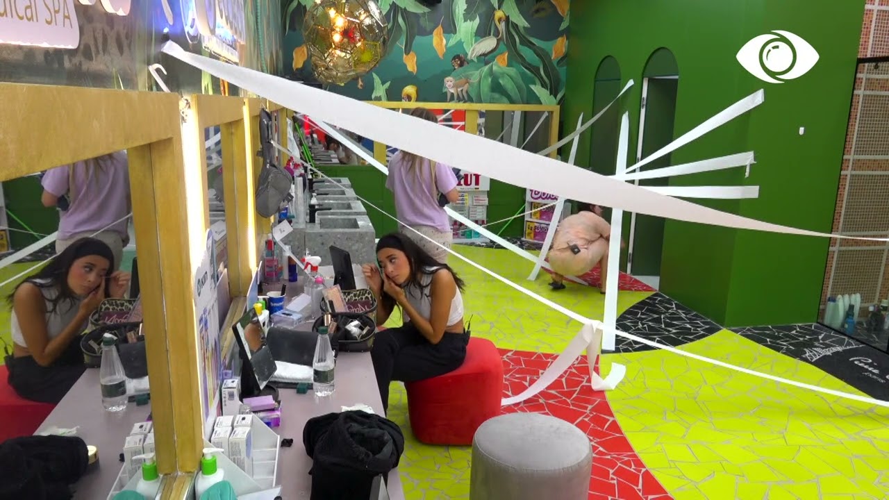 Efi ecin përtokë për të mos prekur letrat